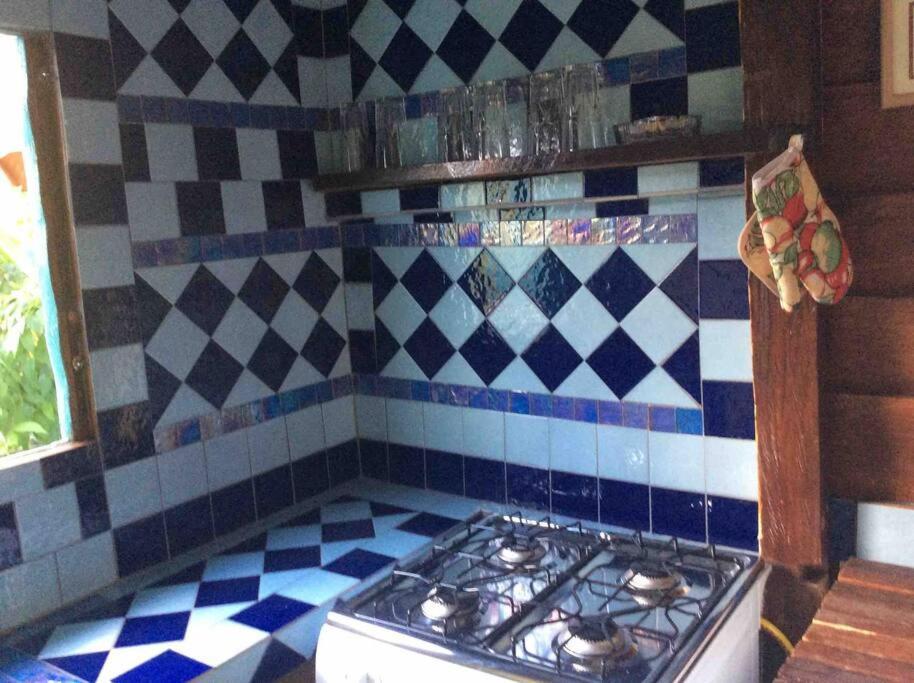 Jacoway Inn Calibishie Exteriér fotografie